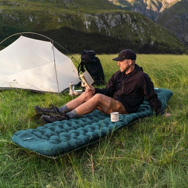 Матрац надувний одинарний Naturehike CNK2550WS019, 65 мм, із мішком для надування, зелений 000050596 фото